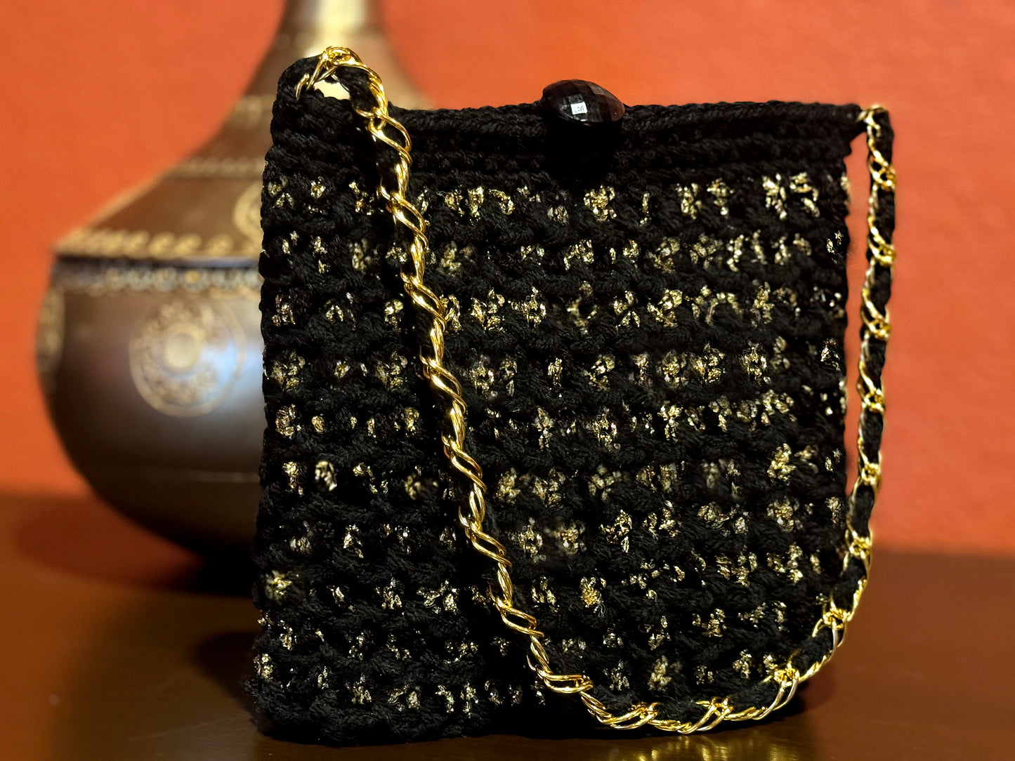 Noir D’Or - Vintage Crochet Bag